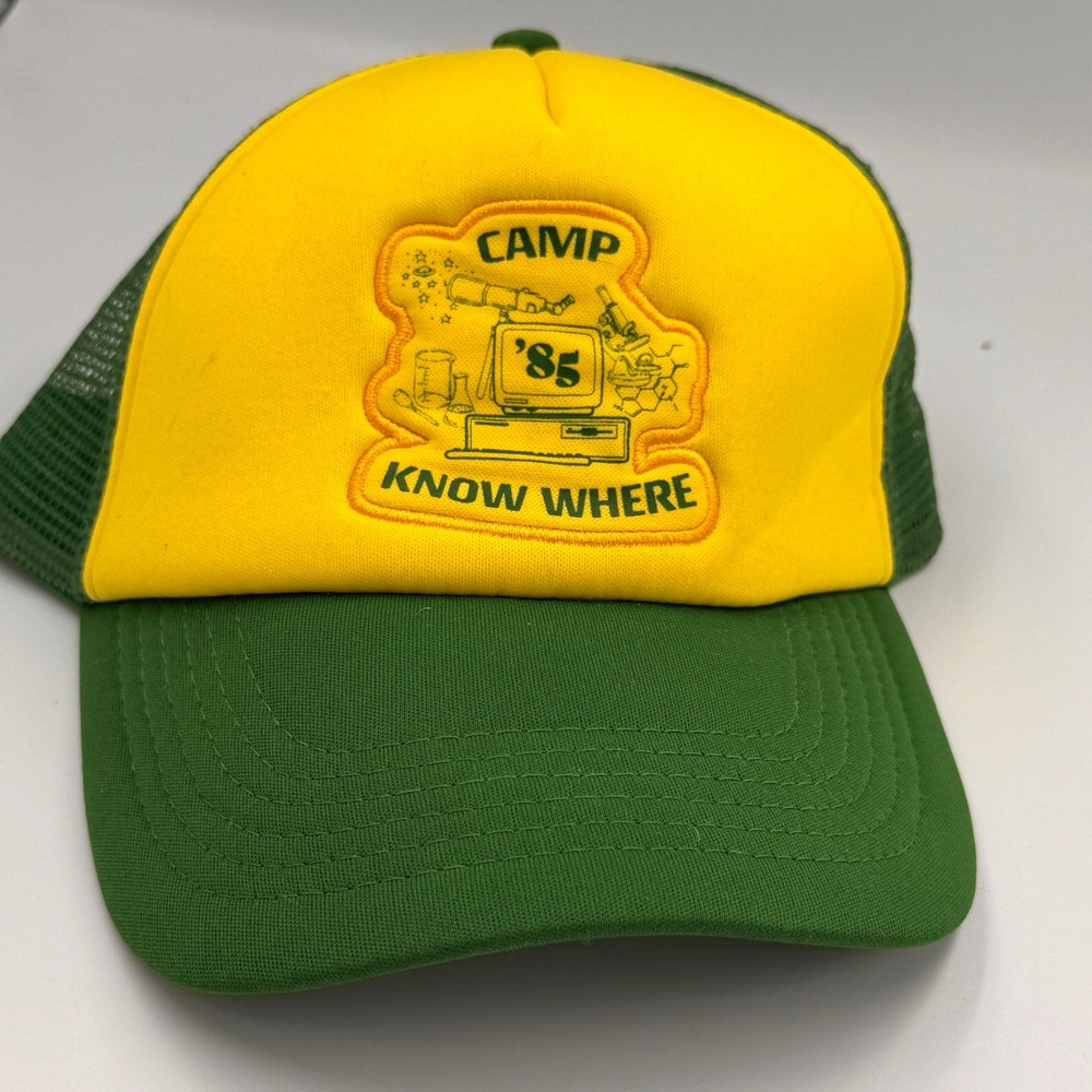 Stranger Things Dustin Camp Know Where 85 Trucker Hat Funko Green Snapback